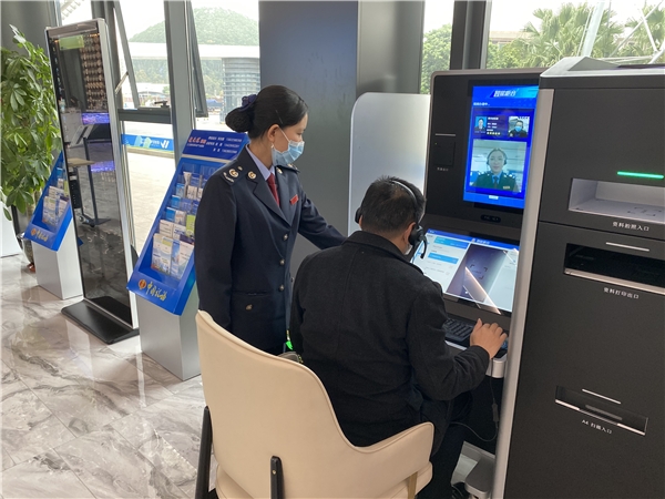 V-Tax智能柜臺入駐新會“稅無憂”驛站，智慧稅務開啟服務新篇章